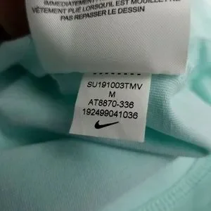 Nike at8870 deals